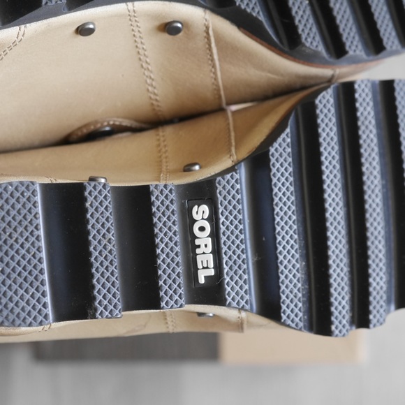 Sorel tan lace up waterproof leather wedge boots | size 6 - Picture 6 of 8